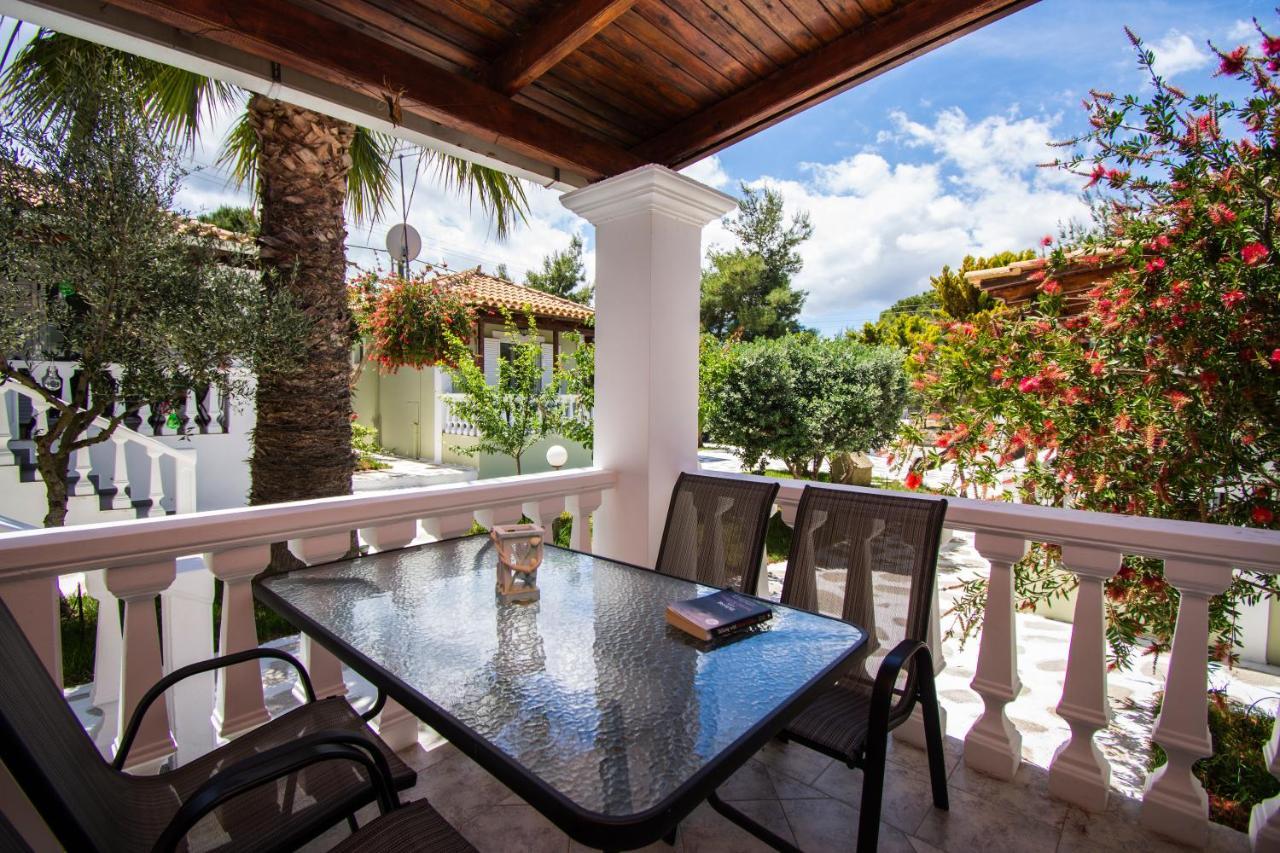 Villas Margaris Kalamaki  Bagian luar foto